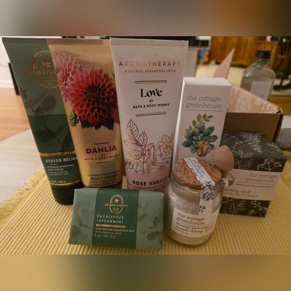 Bath And Body Works/The Cotton Greenhouse